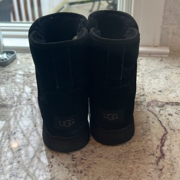 Ugg boots great condition - Picture 2 of 8